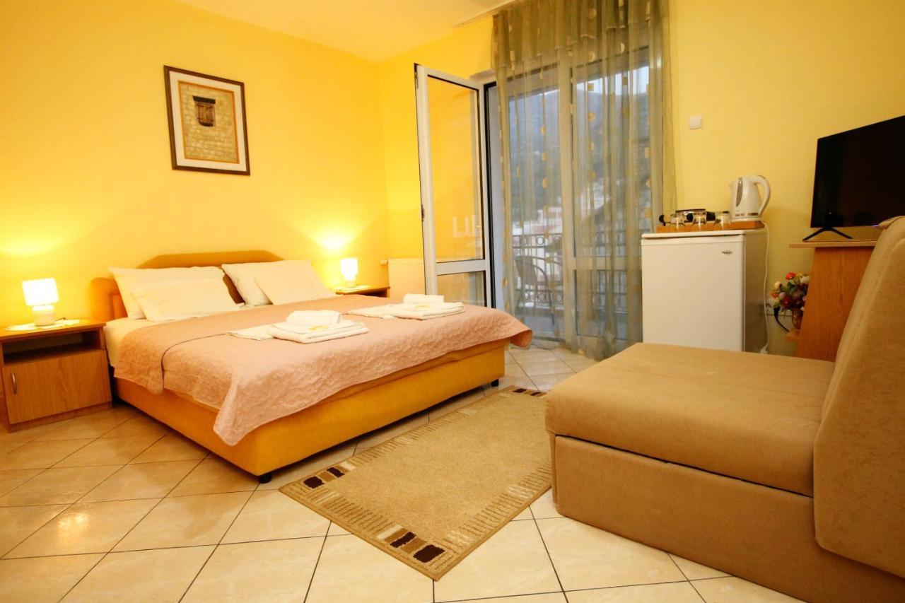 Apartments Mitrovici Milocer Свети-Стефан Экстерьер фото