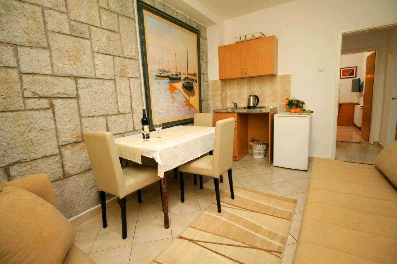 Apartments Mitrovici Milocer Свети-Стефан Экстерьер фото
