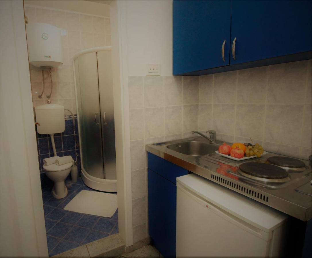 Apartments Mitrovici Milocer Свети-Стефан Экстерьер фото
