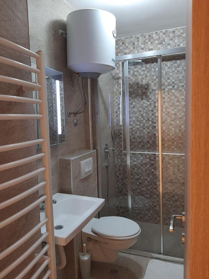 Apartments Mitrovici Milocer Свети-Стефан Экстерьер фото